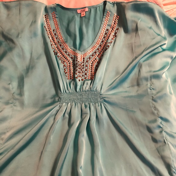 Tunic - Picture 1 of 4